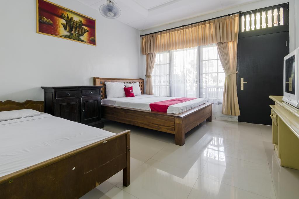 Reddoorz @ Poppies Lane 1 Hotel Kuta  Exterior photo