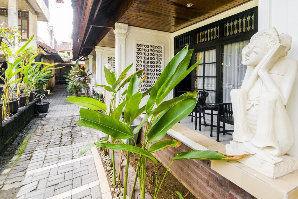 Reddoorz @ Poppies Lane 1 Hotel Kuta  Exterior photo