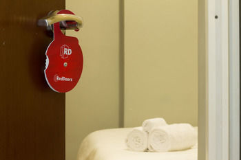Reddoorz @ Poppies Lane 1 Hotel Kuta  Exterior photo